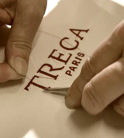Tissus et finitions Tréca Paris pour literie haut de gamme